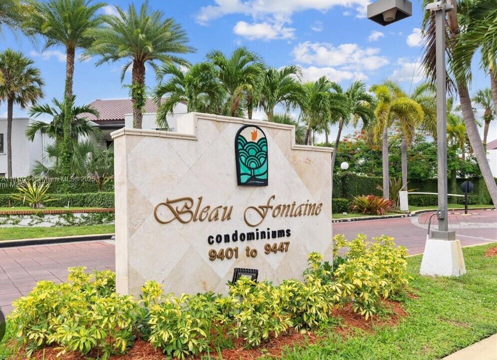 9435 Fontainebleau Blvd in Miami, FL - Building Photo