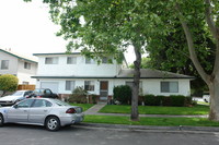 572 Troy Dr in San Jose, CA - Building Photo - Building Photo