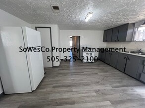 323 W Main St in Bloomfield, NM - Building Photo - Building Photo