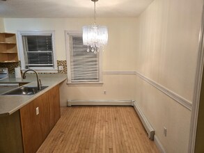 41 Pine St in Rochester, NH - Building Photo - Building Photo