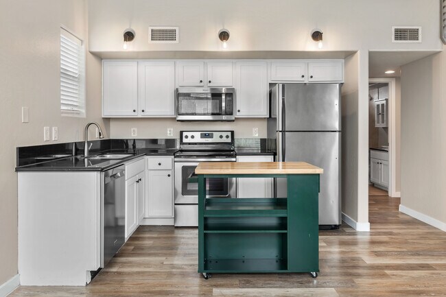 1205 W Roosevelt St in Phoenix, AZ - Foto de edificio - Building Photo