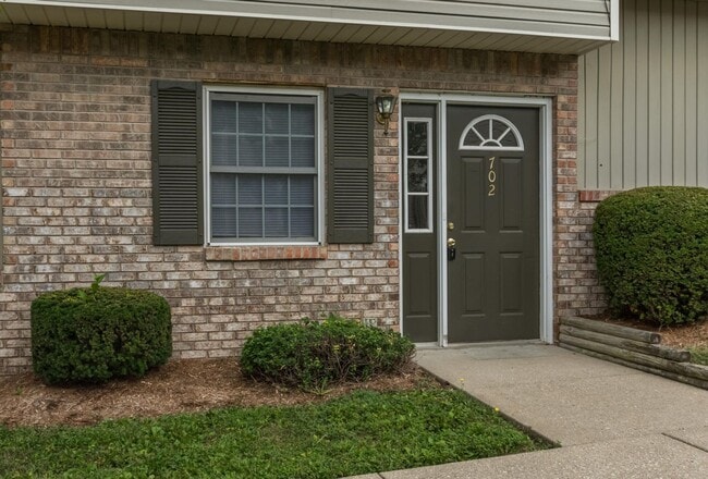 702 E Sherwood Hills Dr in Bloomington, IN - Building Photo - Building Photo