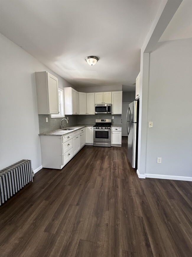1700 Clinton St in Linden, NJ - Building Photo - Building Photo