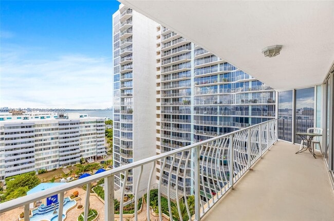 property at 7601 E Treasure Dr