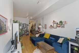 1746 W Crystal St in Chicago, IL - Building Photo