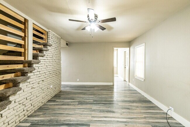 2311 25th St in Lubbock, TX - Foto de edificio - Building Photo