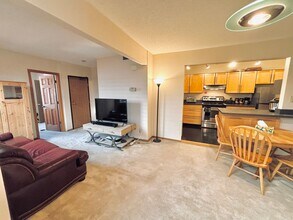 1822 S 5th St in Minneapolis, MN - Building Photo - Building Photo