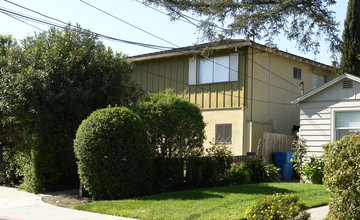 Hopkins and Regent Apartments in Redwood City, CA - Building Photo - Building Photo