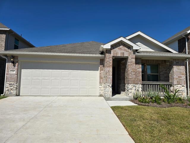 2287 Clf Spgs Dr in Heartland, TX - Building Photo