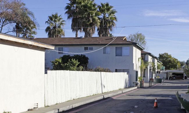 Montanas Del Sol Apartments in Escondido, CA - Building Photo - Building Photo