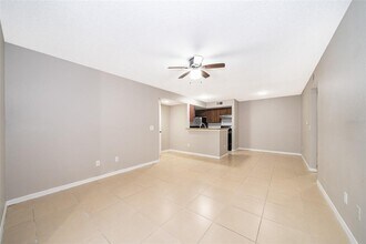 5140 Conroy Rd in Orlando, FL - Building Photo - Building Photo