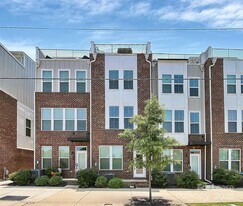 256 Parkwood Ave in Charlotte, NC - Building Photo