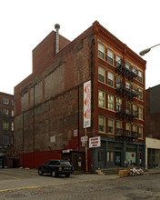 142 Wooster St in New York, NY - Building Photo - Building Photo