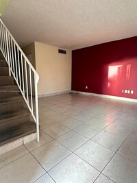 1255 W 53rd St in Hialeah, FL - Building Photo - Building Photo