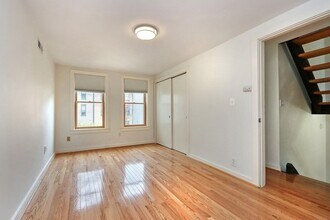 12 Lilac Ct, Unit 12 in Cambridge, MA - Building Photo - Building Photo