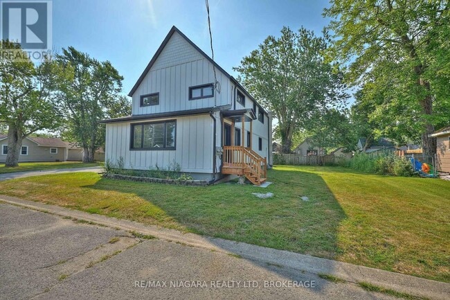 property at 19 Maccabee Ave
