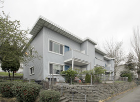 118-126 Broadway in Seattle, WA - Building Photo