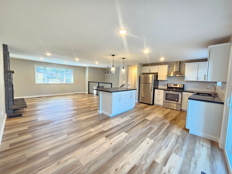 1721 E 58th Ave in Spokane, WA - Building Photo