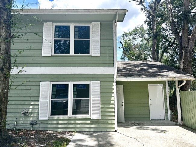 501 Yellowwood Ct
