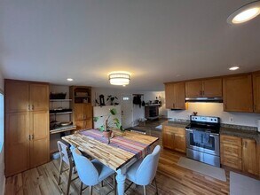 9220 11th Ave SW in Seattle, WA - Building Photo - Building Photo