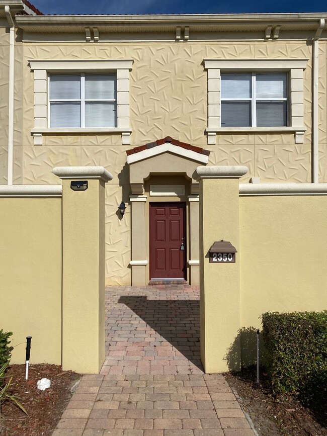 property at 2350 Bella Vista Dr