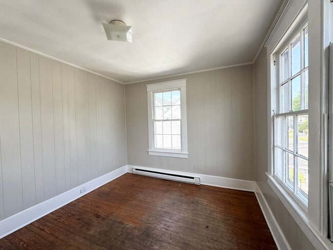 207 E Burgess St in Elizabeth City, NC - Building Photo - Building Photo