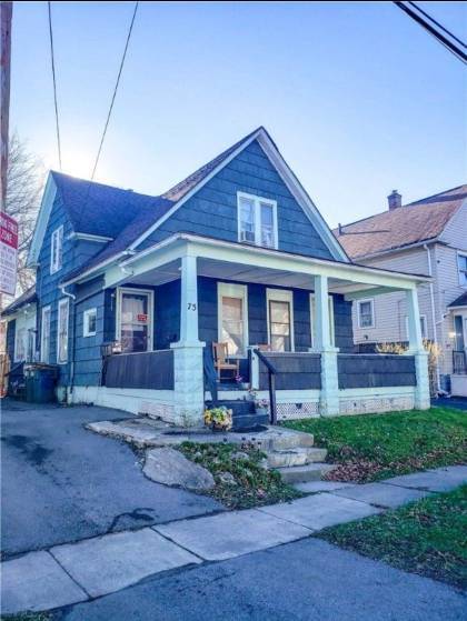 75 Van Stallen St in Rochester, NY - Building Photo