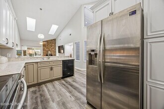 12036 Arbor Lake Dr in Jacksonville, FL - Building Photo - Building Photo