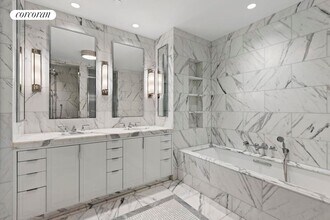 301 E 81st St in New York, NY - Building Photo - Building Photo