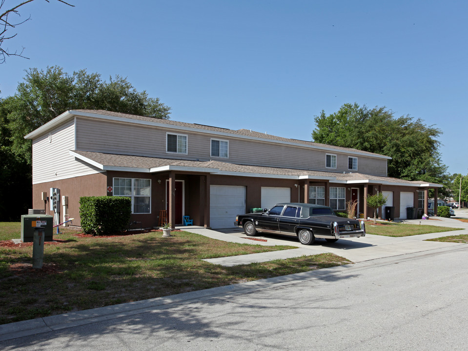Hickory Glen Townhomes in St. Cloud, FL - Foto de edificio