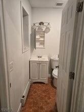 38 11th Ave W in Newark, NJ - Building Photo - Building Photo