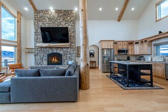 4535 Roxanne St in Tetonia, ID - Building Photo - Building Photo