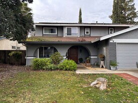 514 Daniels St in Woodland, CA - Building Photo