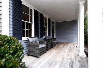 8 Tiffany Rd in Bourne, MA - Building Photo - Building Photo