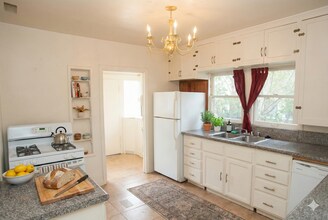 1238 N Gardner St in West Hollywood, CA - Foto de edificio - Building Photo