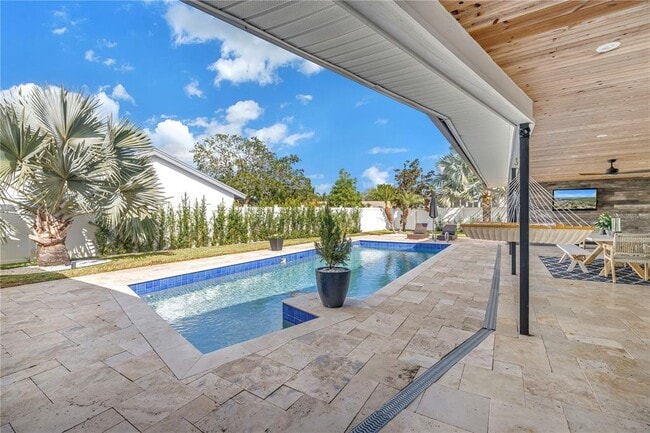 4106 Crosswater Dr in Tampa, FL - Building Photo - Building Photo