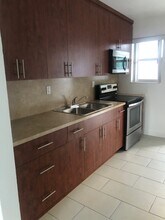55 NW 33rd St, Unit 55 in Miami, FL - Building Photo - Building Photo