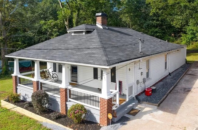 2151 Pryor Rd SW in Atlanta, GA - Building Photo - Building Photo