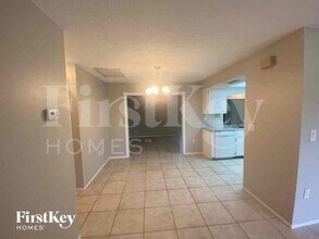 798 Chevy Chase St NW in Port Charlotte, FL - Foto de edificio - Building Photo