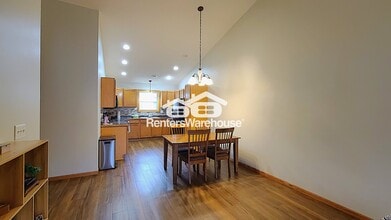 280 Cedar St in Baldwin, WI - Foto de edificio - Building Photo