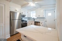 2547 Ann St photo'