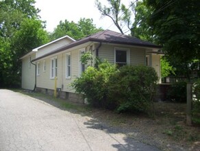 1127 Lafayette Ave in Kalamazoo, MI - Foto de edificio - Building Photo