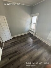 162 Waverly St in Yonkers, NY - Building Photo - Building Photo