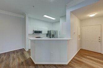 3045 Marina Bay Dr in League City, TX - Building Photo - Building Photo