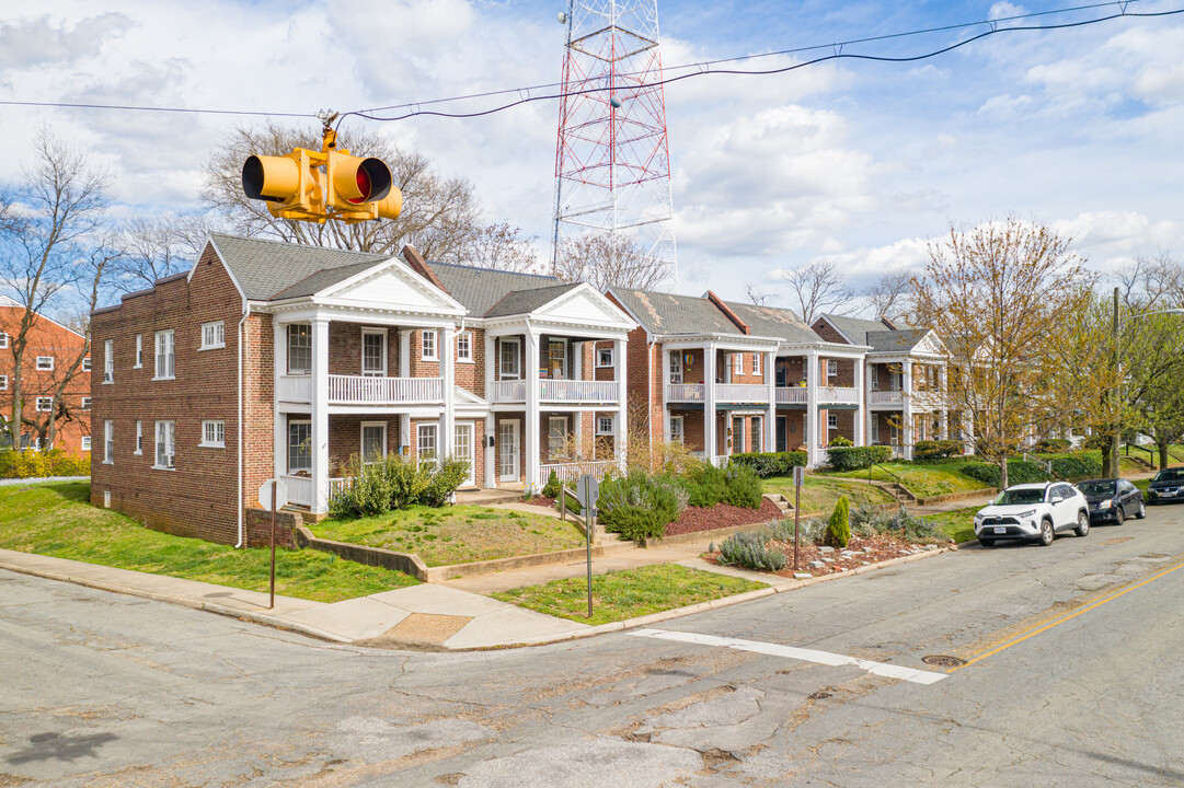 3322-3324 W Grace St in Richmond, VA - Building Photo