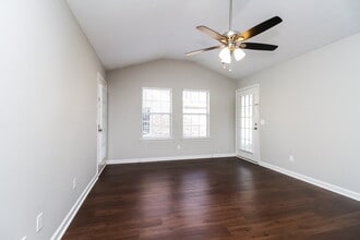 617 Freedom Ct in Murfreesboro, TN - Building Photo - Building Photo