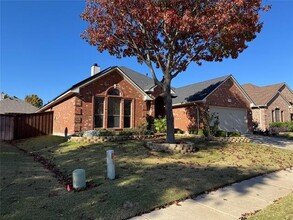 7704 Fallen Antler Pl in Arlington, TX - Foto de edificio - Building Photo