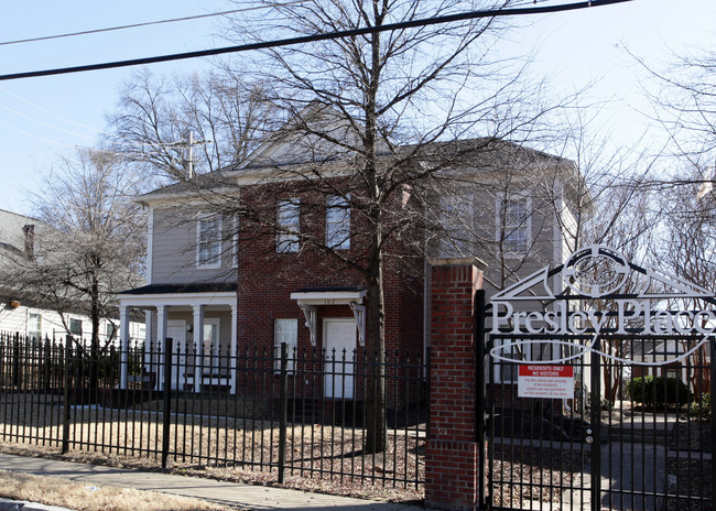 Presley Place in Memphis, TN - Foto de edificio - Building Photo