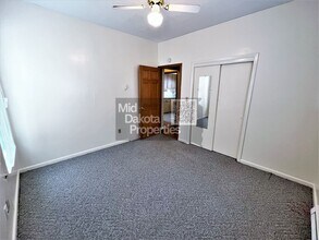 401 S Minnesota St in Mitchell, SD - Building Photo - Building Photo
