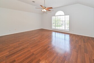 11125 31st Ave N in Texas City, TX - Building Photo - Building Photo